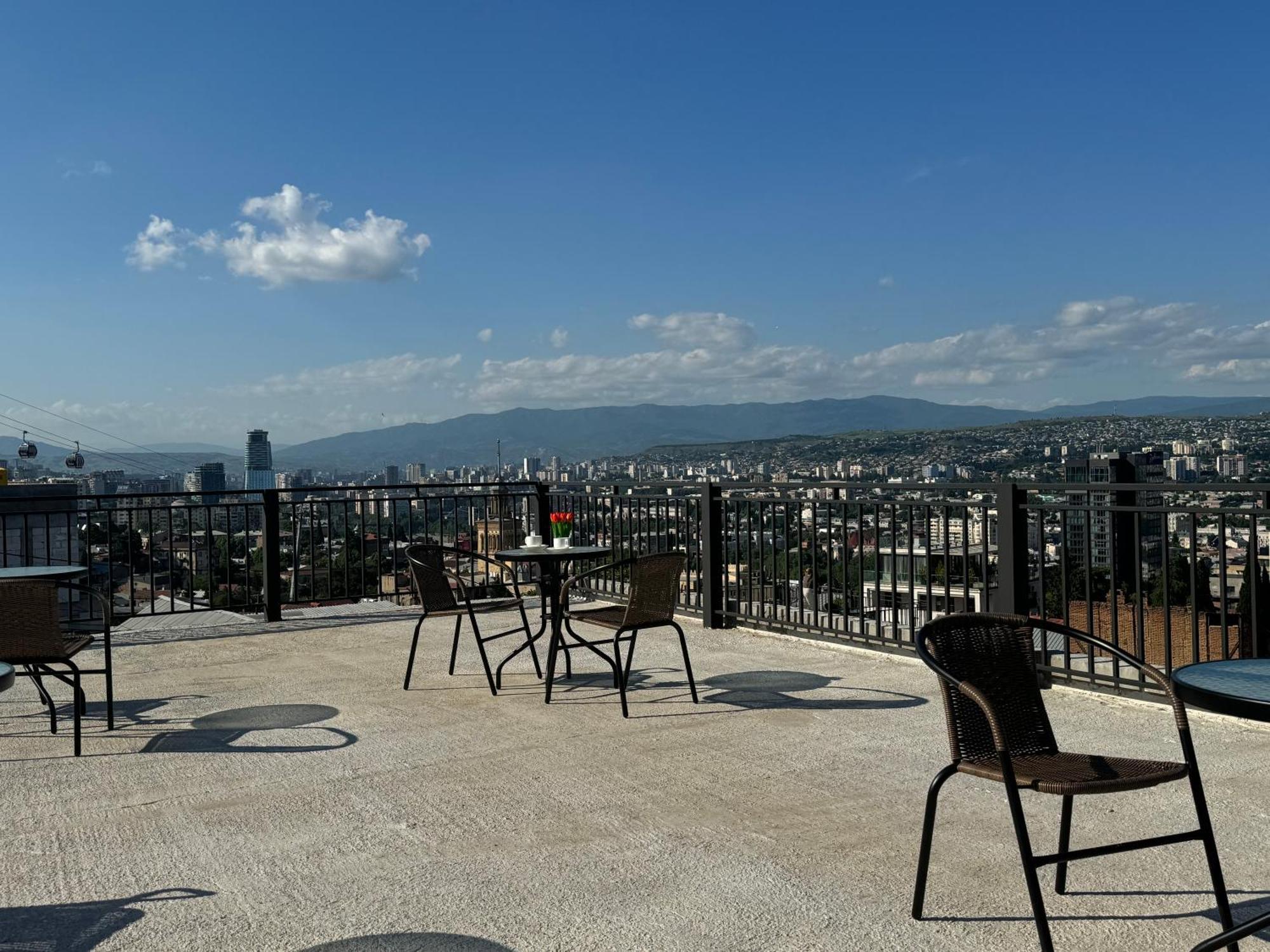 Brothers Apartments With Terrace In Old Тбілісі Екстер'єр фото
